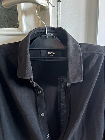 Mavi Jeans mavi markalı siyah erkek gömleği