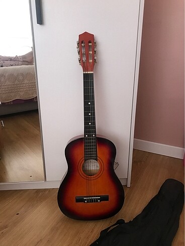 Küçük Boy Gitar
