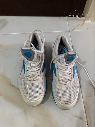 Reebok spor ayakkabı