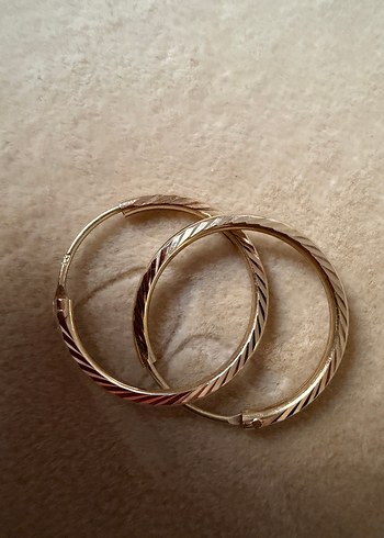 Altın Renkli Midi Halka Küpeler 14 ayar - Görsel 4