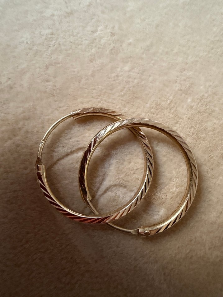 Altın Renkli Midi Halka Küpeler 14 ayar - Görsel 4