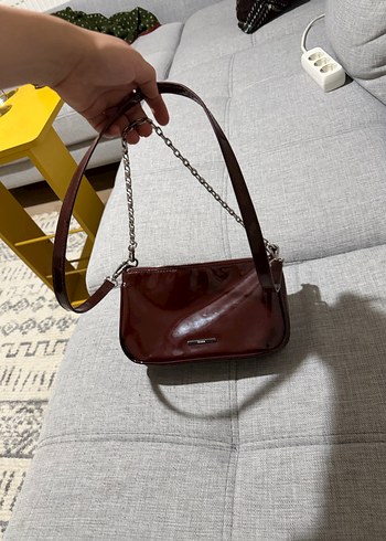 Bordo Parlak Deri Zincir Detaylı Kadın Çanta berskha - Görsel 4