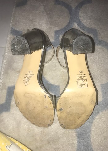 35 Beden gri Renk Parlak Gri Metal Tokalı Topuklu Kadın Ayakkabı