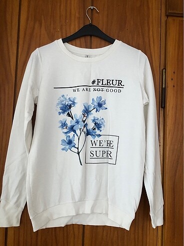 Stradivarius sweatshirt