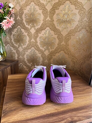 40 Beden mor Renk Skechers sıfıra çok yakın ayakkabı