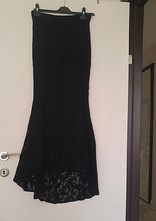 siyah dantelli balık etek