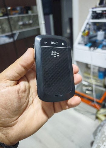 Siyah BlackBerry QWERTY Telefon - Görsel 2