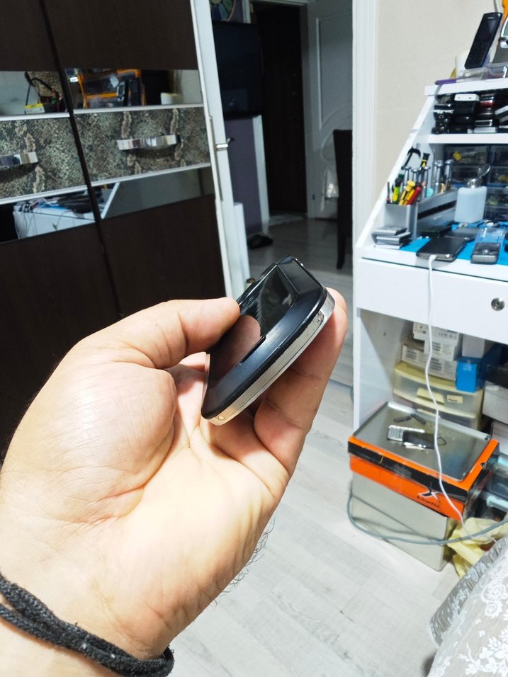 Siyah BlackBerry QWERTY Telefon - Görsel 4