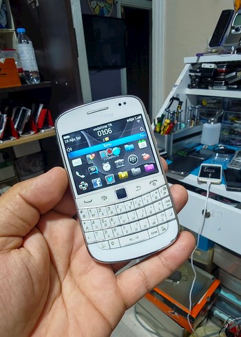 Beyaz BlackBerry Q10 Klavyeli Telefon - Görsel 8