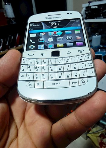 Beyaz BlackBerry Q10 Klavyeli Telefon - Görsel 9