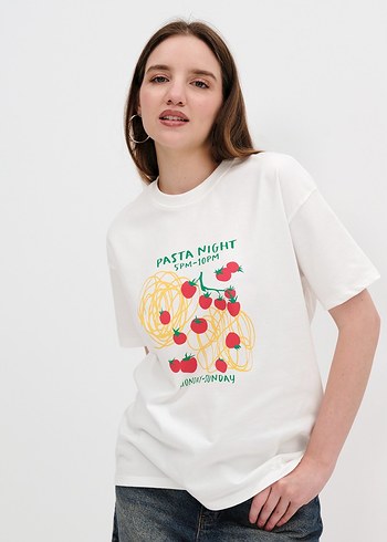 Beyaz Baskılı Oversize Kadın Tişört