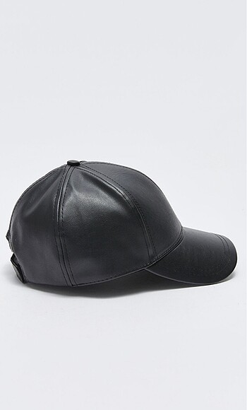 Zara Deri görünümlü şapka