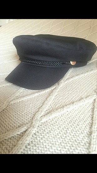 H&M şapka 