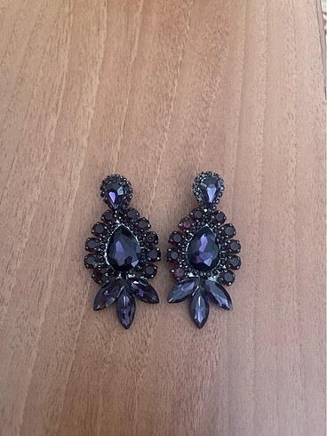 Sallantılı küpe