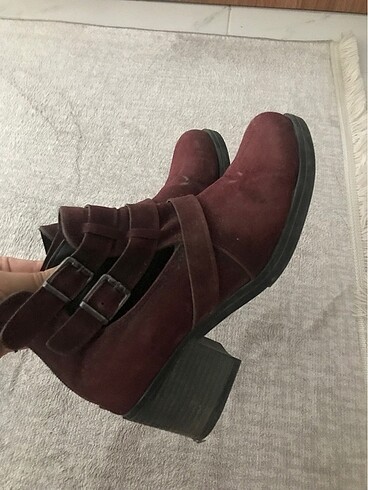 Bordo topuklu bot