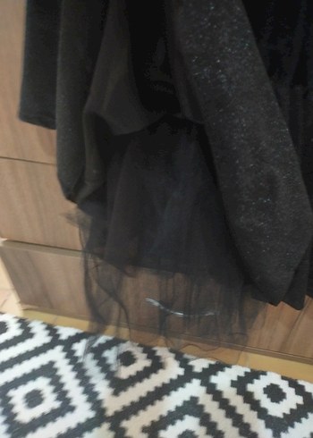 Kız Çocuk Siyah Uzun Kollu Fırfırlı kadife Elbise - Görsel 3