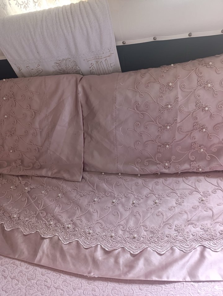 Bej Pastel Renkli Düz Yatak Örtüsü - Görsel 3