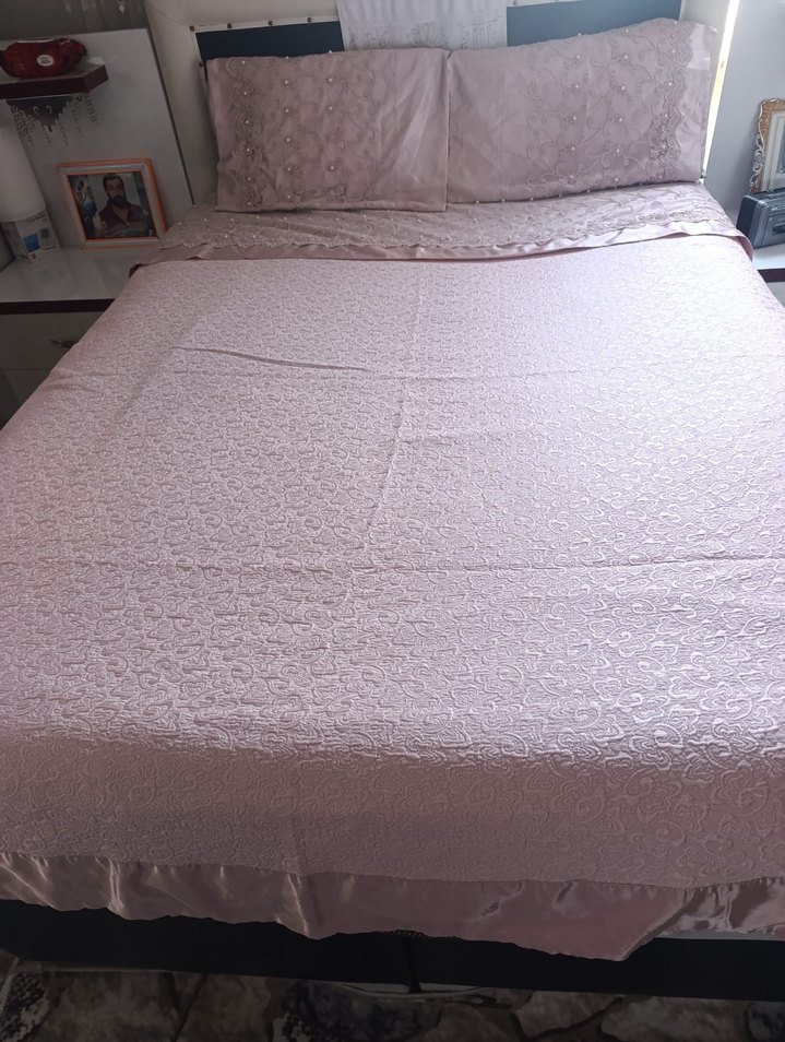 Bej Pastel Renkli Düz Yatak Örtüsü - Görsel 2