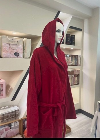 Bordo Kapüşonlu Modern Bornoz