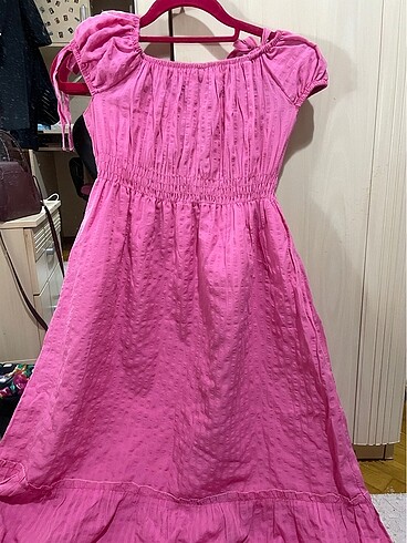 Pembe yazlık elbise