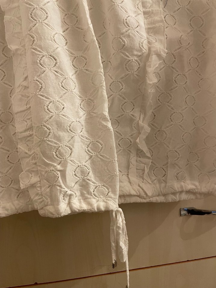 Beyaz Nakışlı Keten Volanlı Bohem Bluz - Görsel 2