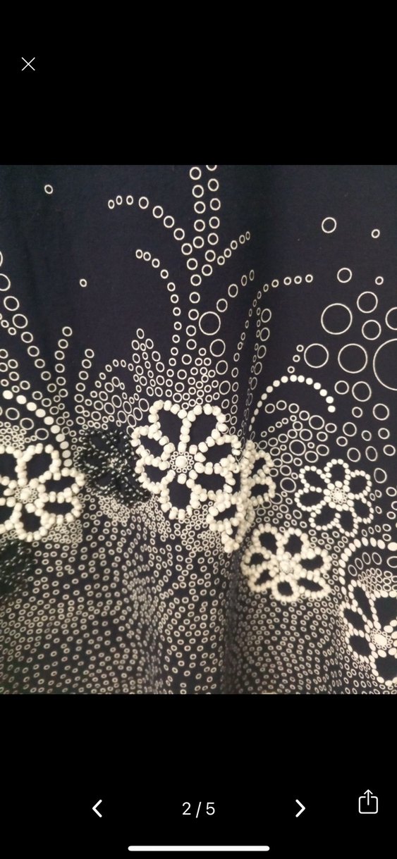 Boncuk İşlemeli Siyah Kolsuz Mini Bluz - Görsel 2