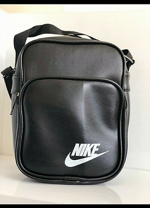 nike askılı çanta