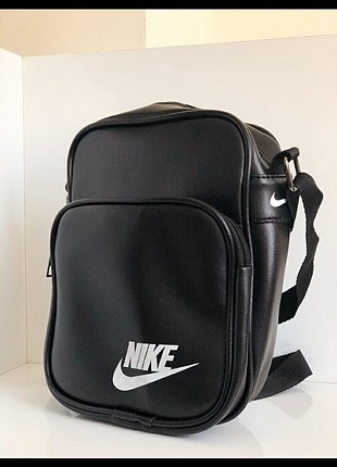 nike askılı çanta