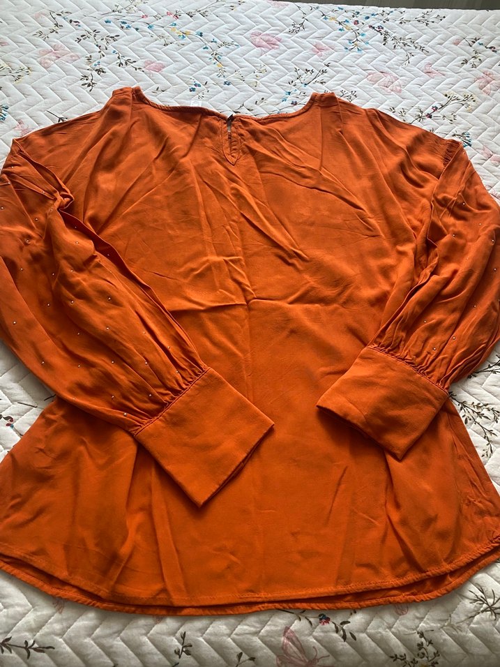 Düğmeli V Yaka Kadın viskon Bluz - Görsel 2