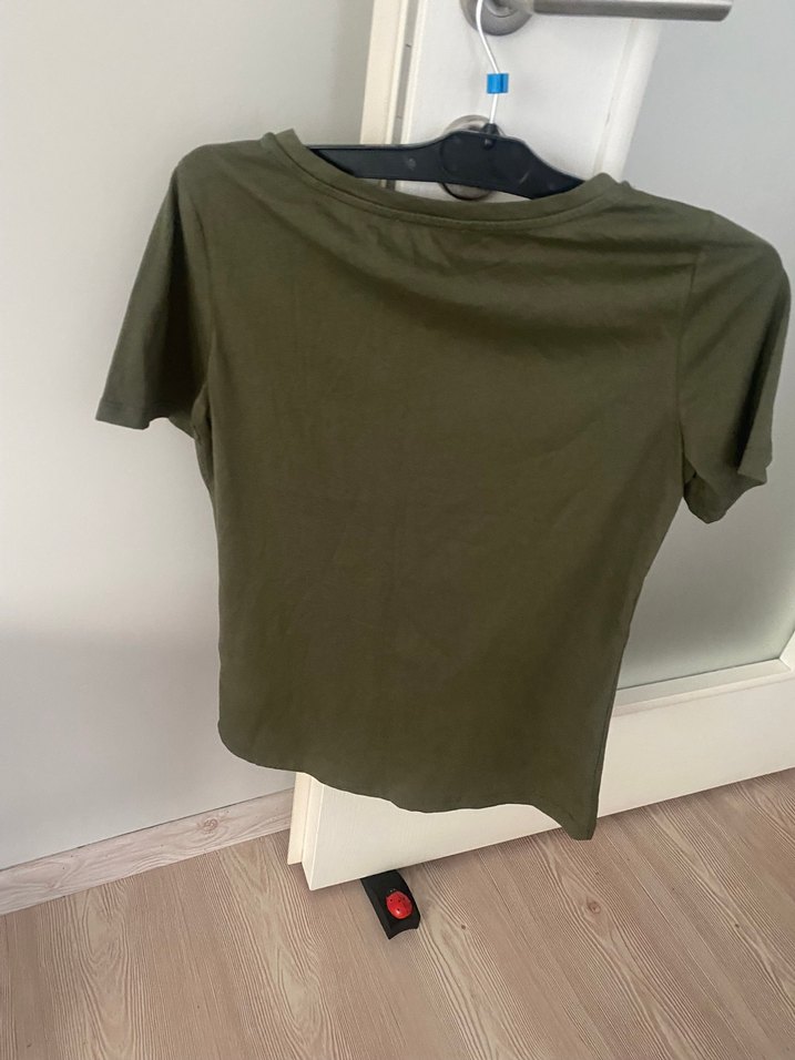 Düğmeli Kısa Kollu penye Tişört - Görsel 2