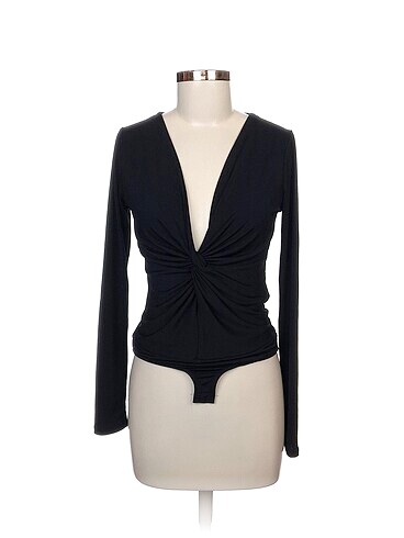 Stradivarius Bluz %70 İndirimli.
