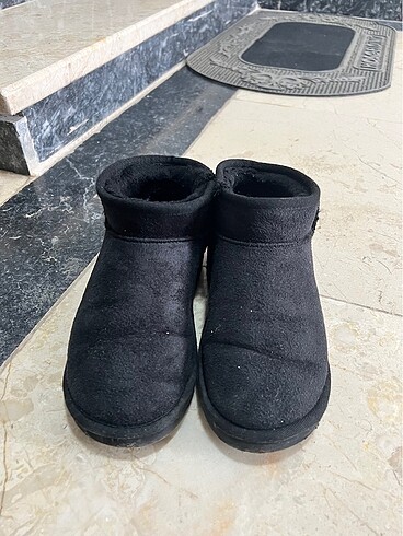 35 Beden Ugg bot
