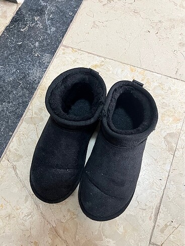 Diğer Ugg bot