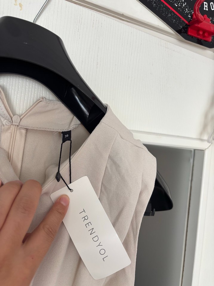 Bej Drapeli Kolsuz Uzun Keten Elbise - Görsel 5