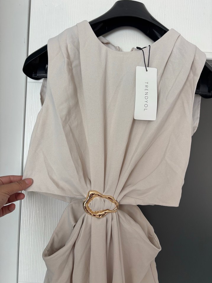 Bej Drapeli Kolsuz Uzun Keten Elbise - Görsel 4