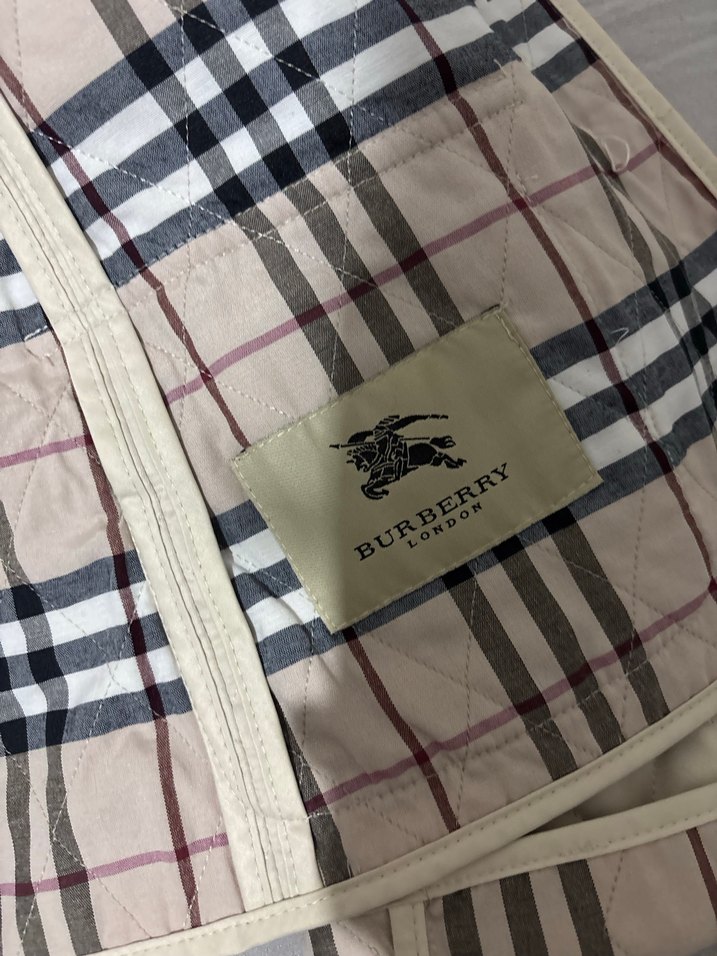 Burberry kapitone mont - Görsel 4