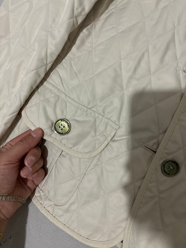 Burberry kapitone mont - Görsel 2