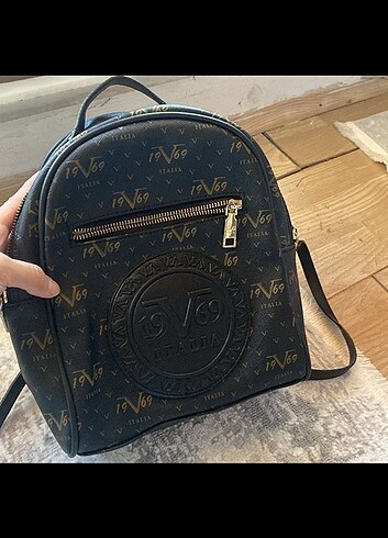 19.69 Versace sırt çantası 