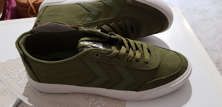 hummel haki