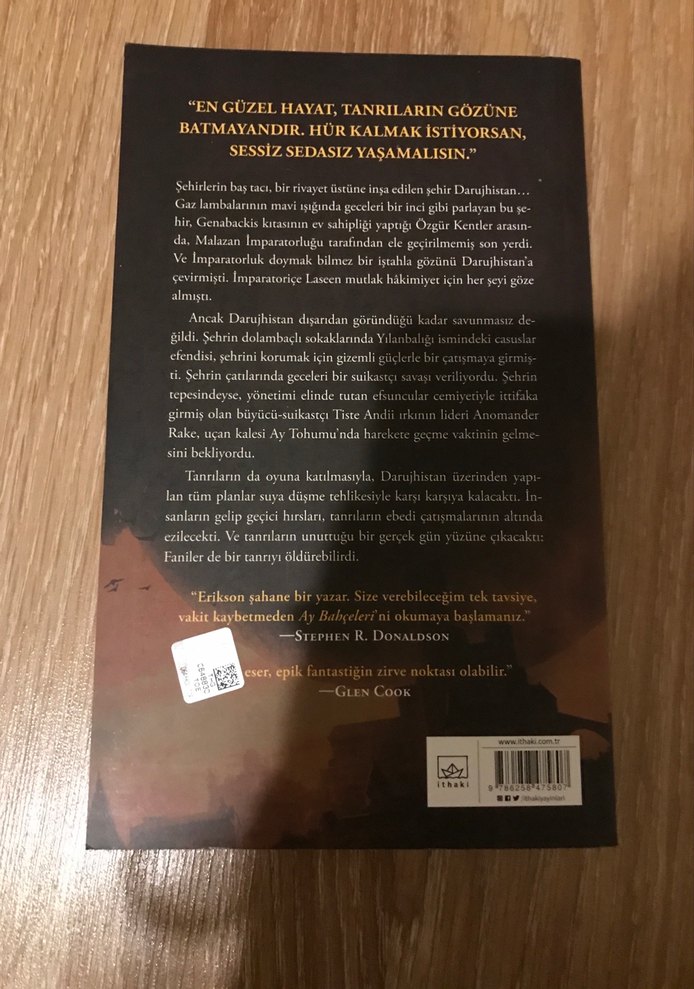 Steven Erikson - Ay Bahçeleri Romanı - Görsel 2