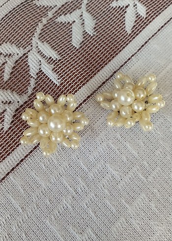 Beyaz Nakışlı Boncuklu Küpe - Görsel 2