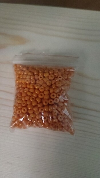 Tasarımcı Rengârenk kum boncuklar