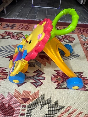 Fisher Price yürüteç