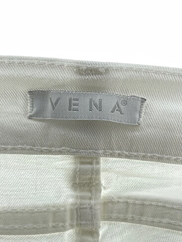 26 Beden beyaz Renk Vena Skinny %70 İndirimli.
