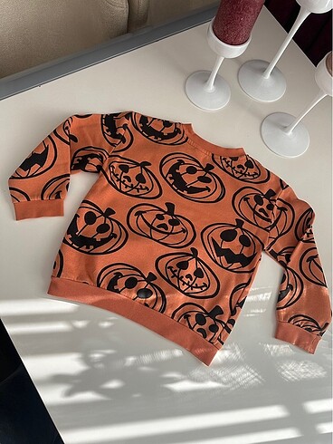 Hm 4-6 yaş hallowen sweat