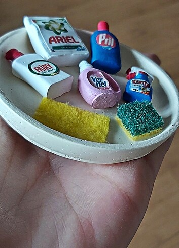 English Home magnet