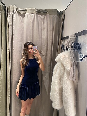 Zara fiyonklu elbise