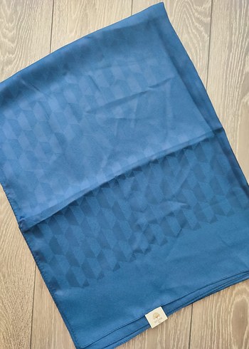 Lacivert ve yeşil jakarlı şal - Görsel 2