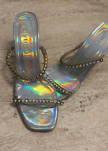 Diğer Parlak Yılan Desenli Taşlı Stiletto