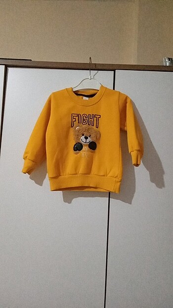 Sweatshirt